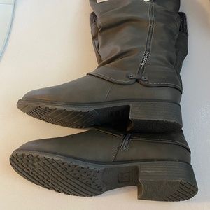 Muk Luk women’s boots